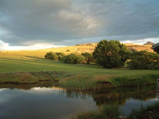 Royal Coachman Villa Clarens Bagian luar foto