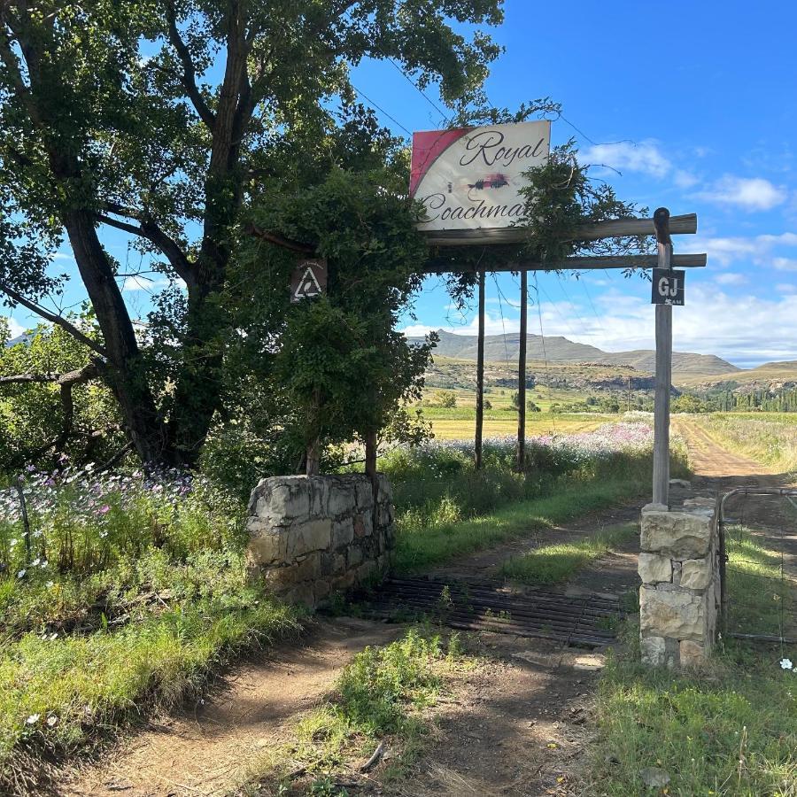 Royal Coachman Villa Clarens Bagian luar foto